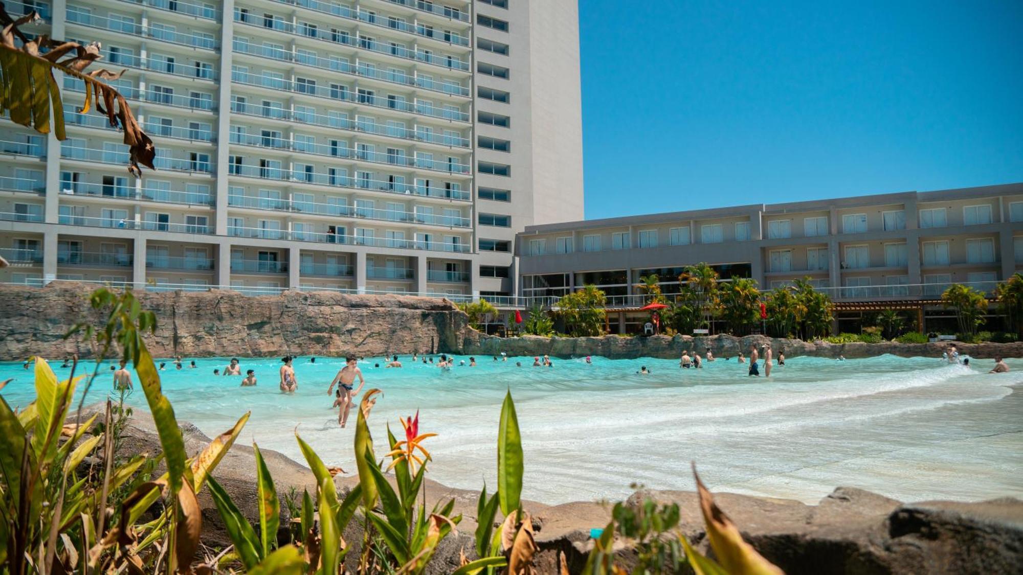 Mabu Thermas Grand Resort Foz do Iguaçu Exterior foto The Wave at Atlantis Paradise Island